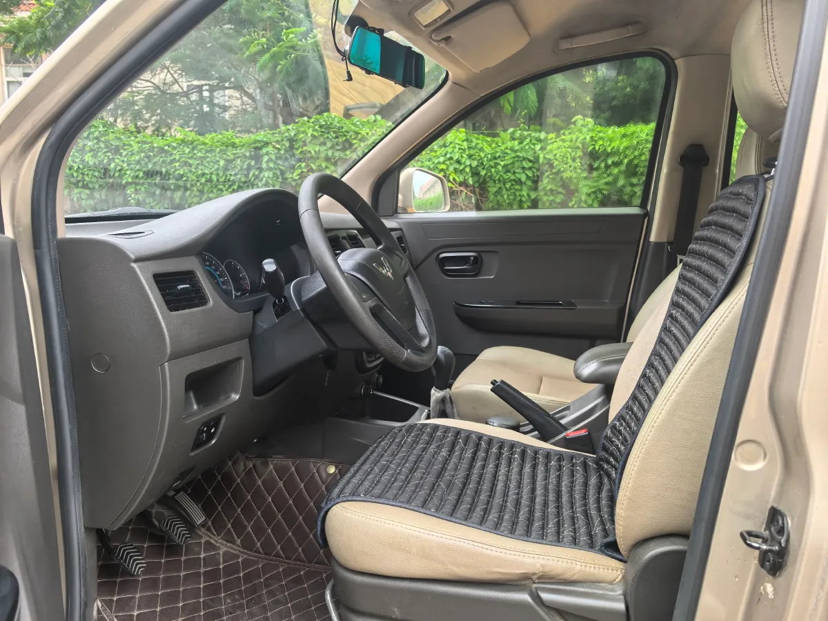 2016 WuLing RongGuang V 1.5L 112HP L4 5MT,autocango,china used car exporter,china ev exporter,chinese used car exporter,chinese used ev exporter