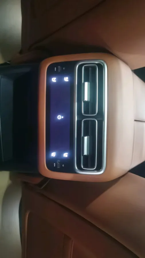 2024 Li L6 Range Extended 154HP L4 REEV 36.8KWH,autocango,china used car exporter,china ev exporter,chinese used car exporter,chinese used ev exporter