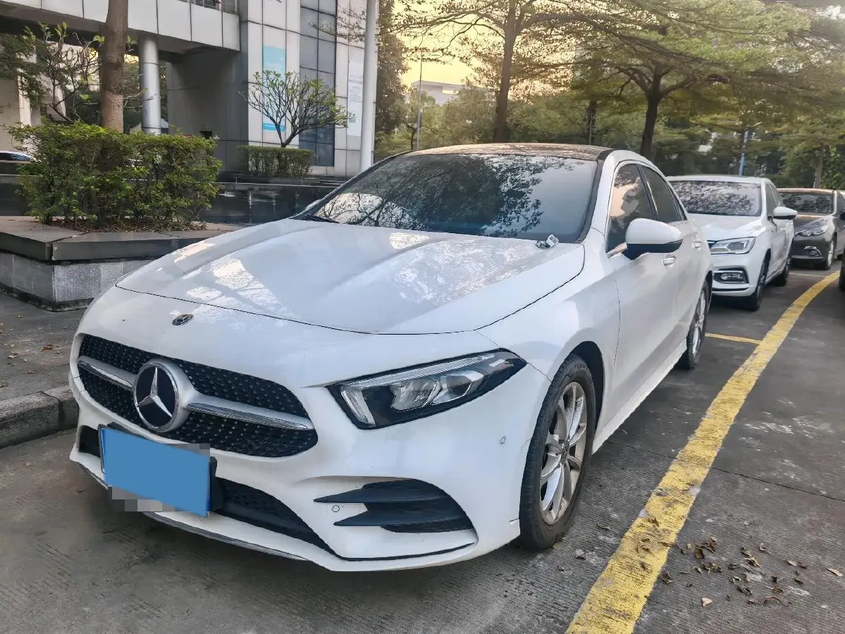 2020 Mercedes-Benz A Class 1.3T 163HP L4 7DCT