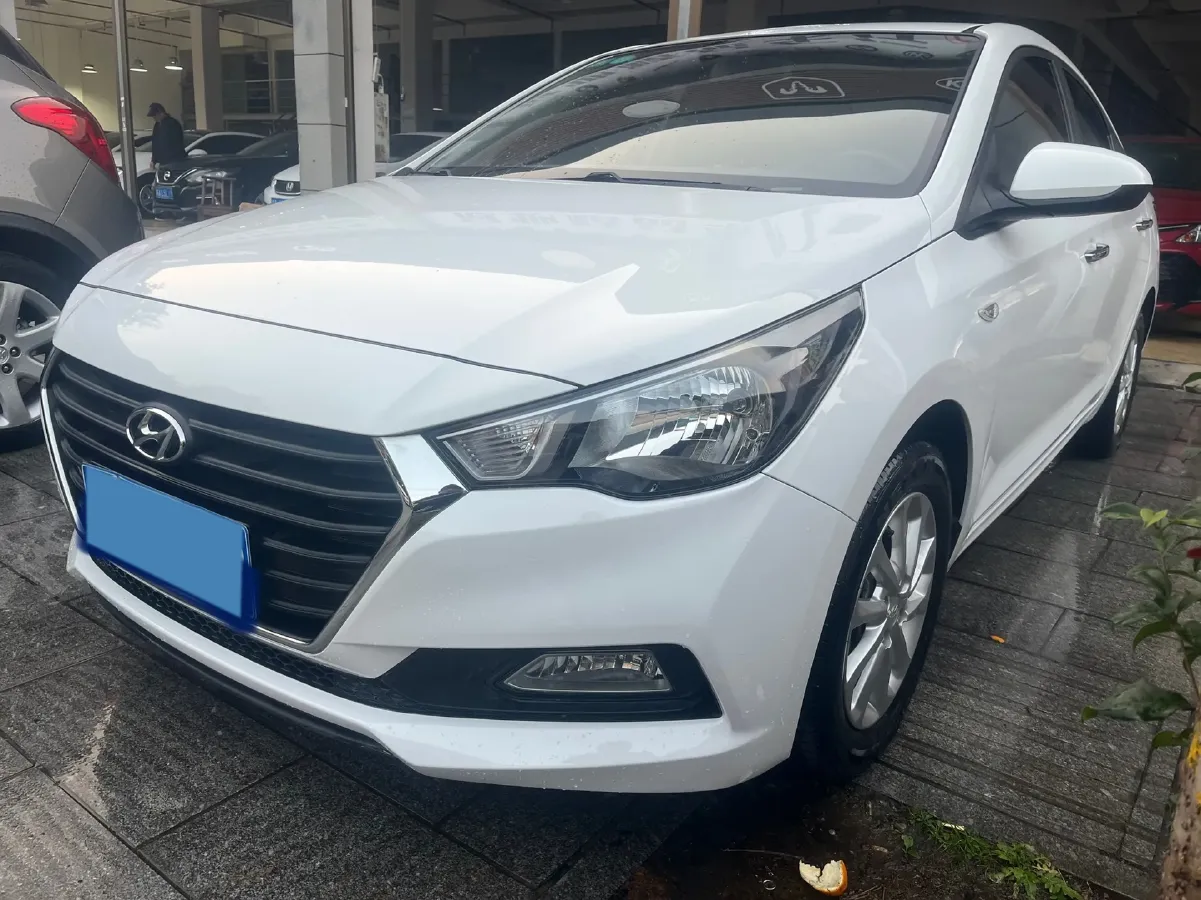 2017 Hyundai Verna RV 1.4L 100HP L4 6AT,autocango,china used car exporter,china ev exporter,chinese used car exporter,chinese used ev exporter