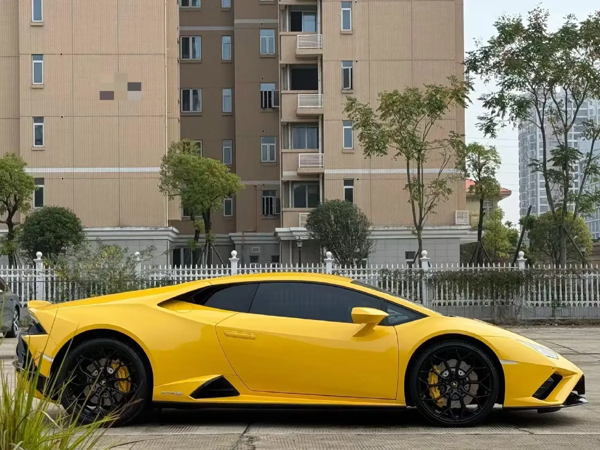 2020 Lamborghini Huracán 5.2L 611HP V10 7DCT,autocango,china used car exporter,china ev exporter,chinese used car exporter,chinese used ev exporter