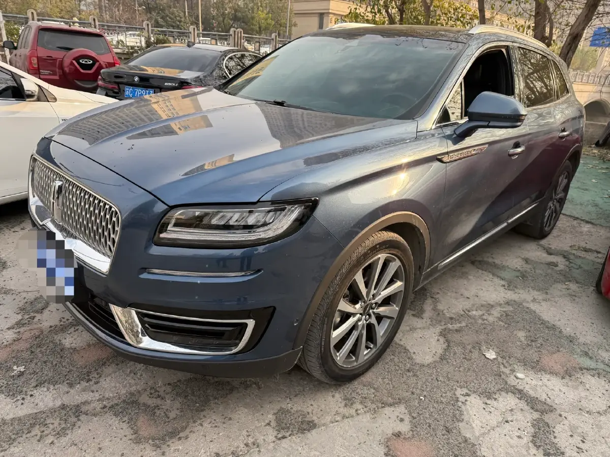 2019 Lincoln Nautilus 2.0T 235HP L4 8AT