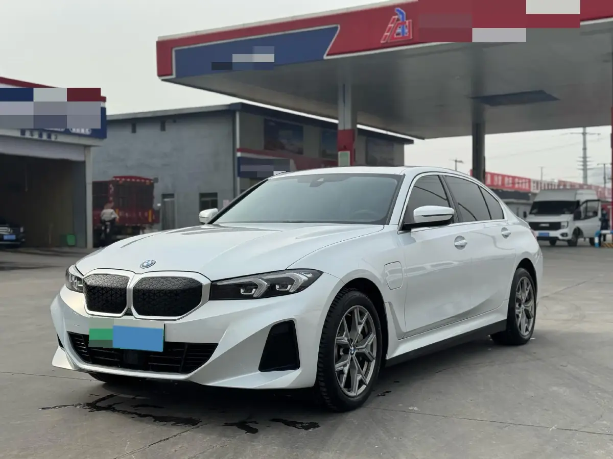 2025 BMW i3 BEV 70KWH