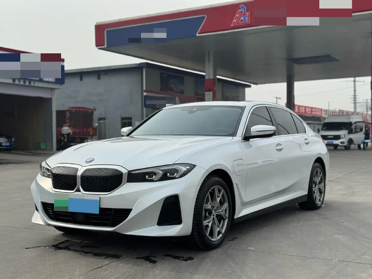 2025 BMW i3 BEV 70KWH,autocango,china used car exporter,china ev exporter,chinese used car exporter,chinese used ev exporter