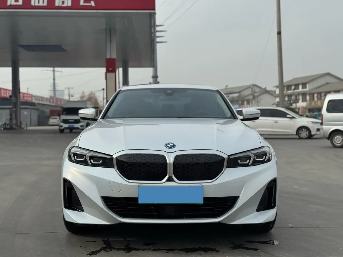 2025 BMW i3 BEV 70KWH,autocango,china used car exporter,china ev exporter,chinese used car exporter,chinese used ev exporter
