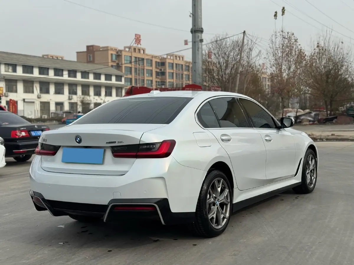 2025 BMW i3 BEV 70KWH,autocango,china used car exporter,china ev exporter,chinese used car exporter,chinese used ev exporter
