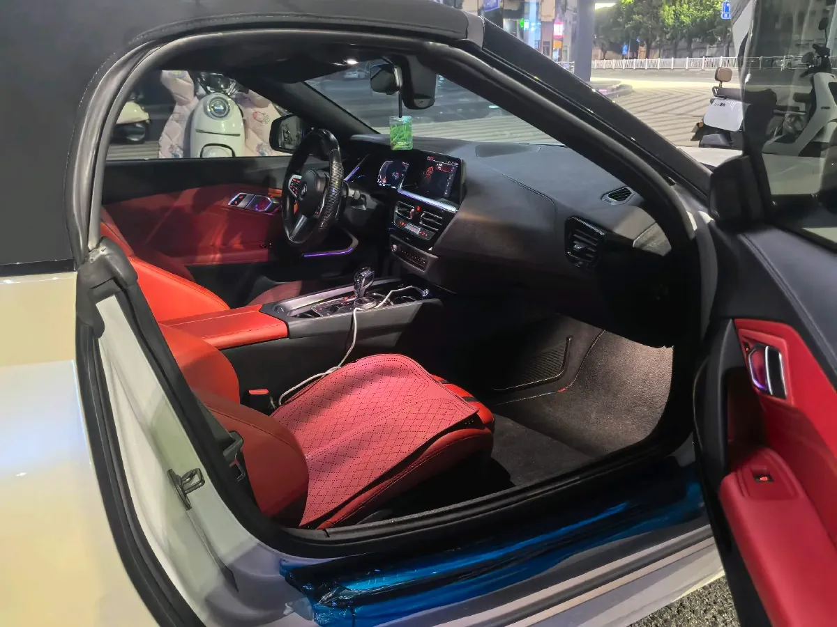 2022 BMW Z4 2.0T 197HP L4 8AT,autocango,china used car exporter,china ev exporter,chinese used car exporter,chinese used ev exporter