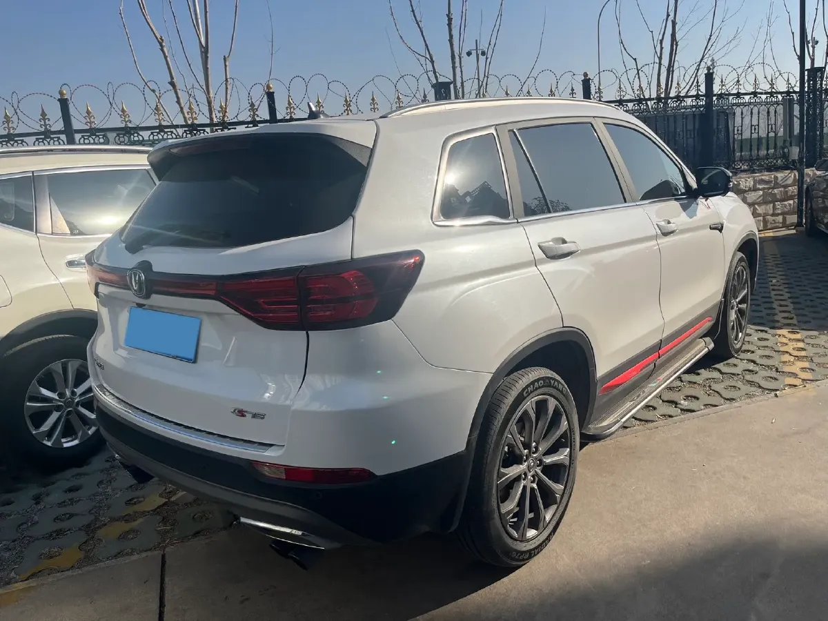2022 ChangAn CS75 1.5T 180HP L4 7DCT,autocango,china used car exporter,china ev exporter,chinese used car exporter,chinese used ev exporter