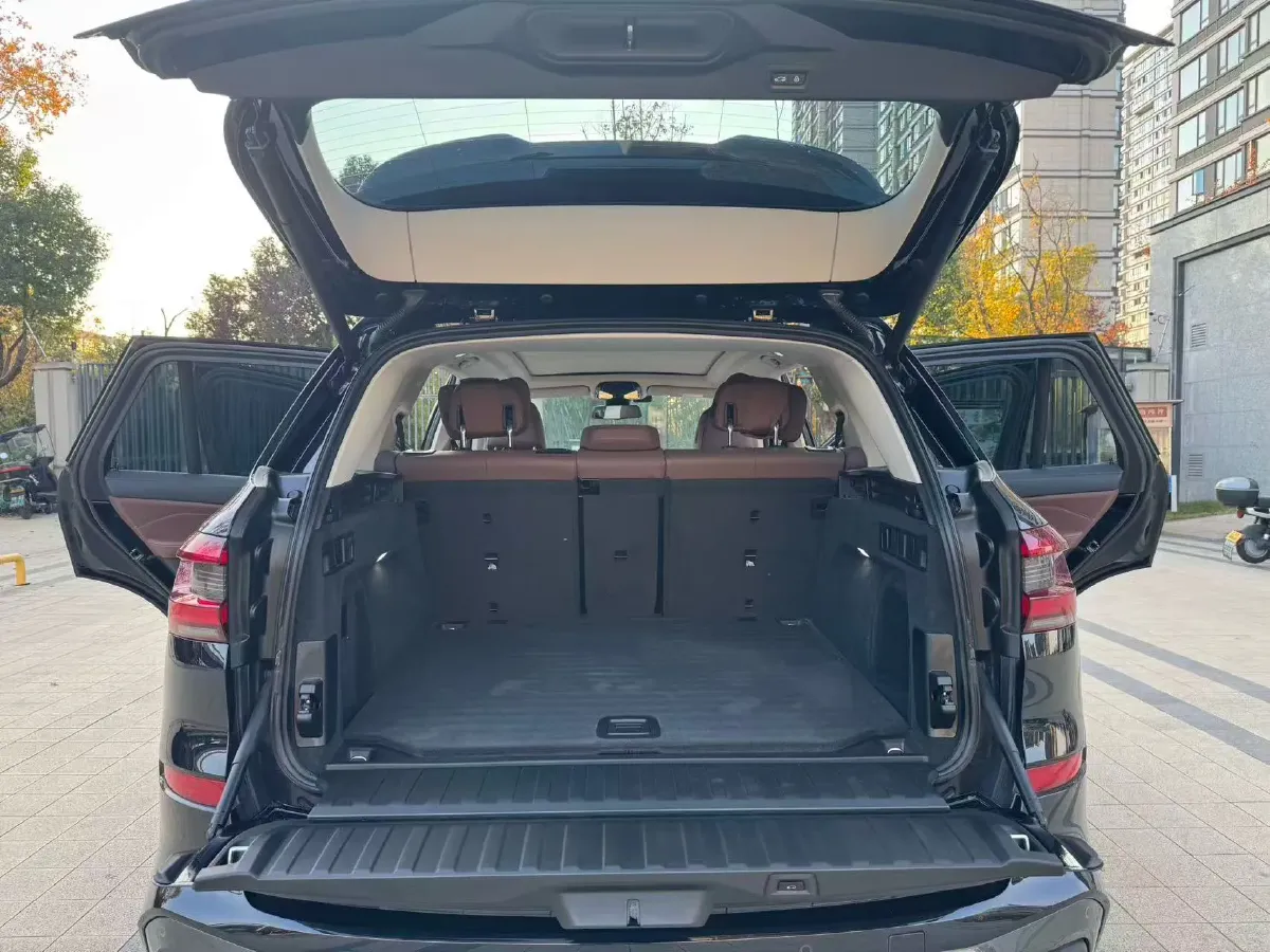 2021 BMW X5 2.0T 265HP L4 8AT,autocango,china used car exporter,china ev exporter,chinese used car exporter,chinese used ev exporter