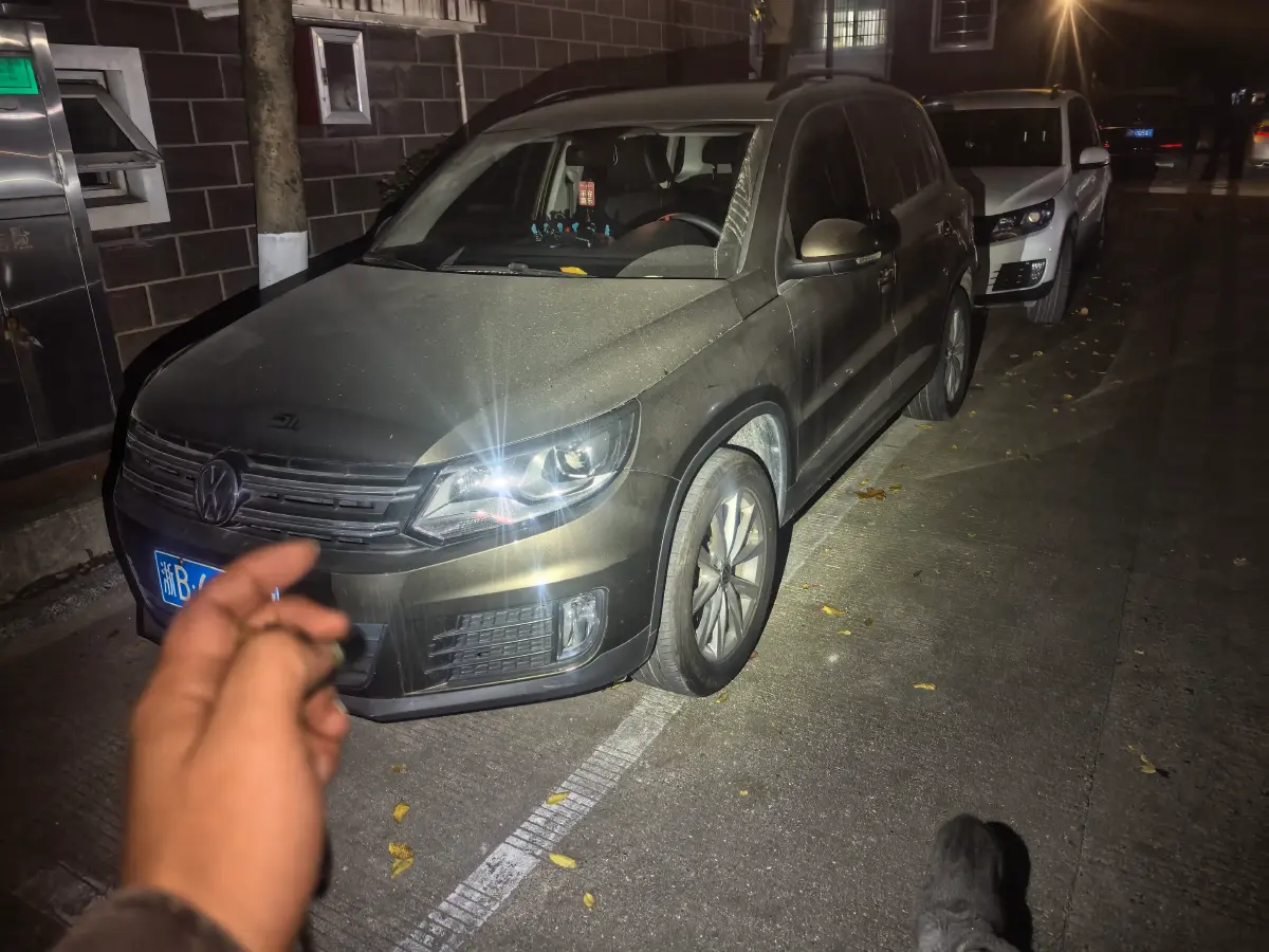 2016 Volkswagen Touran 1.4T 150HP L4 7DCT