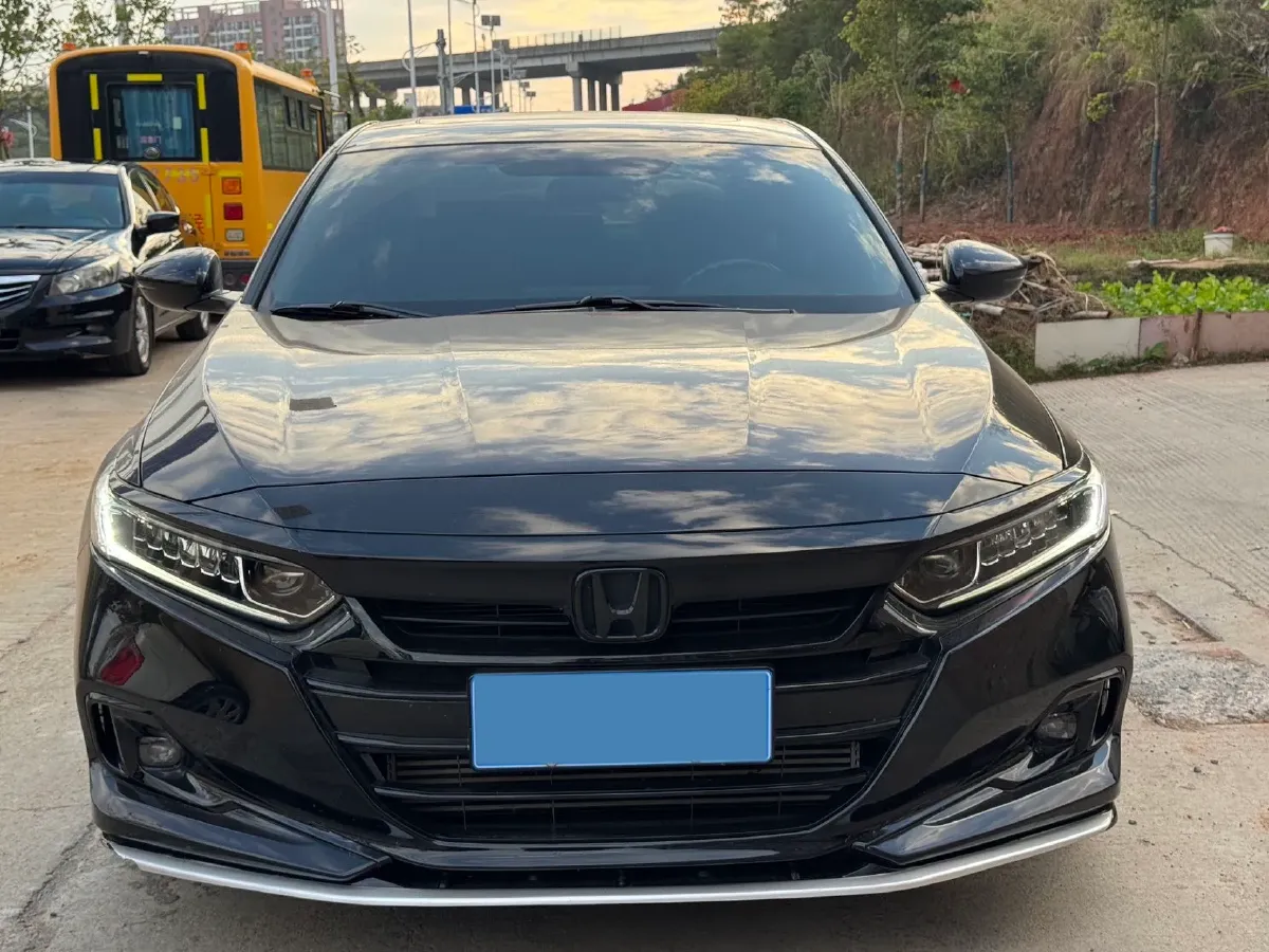 2022 Honda Accord 1.5T 194HP L4 CVT,autocango,china used car exporter,china ev exporter,chinese used car exporter,chinese used ev exporter