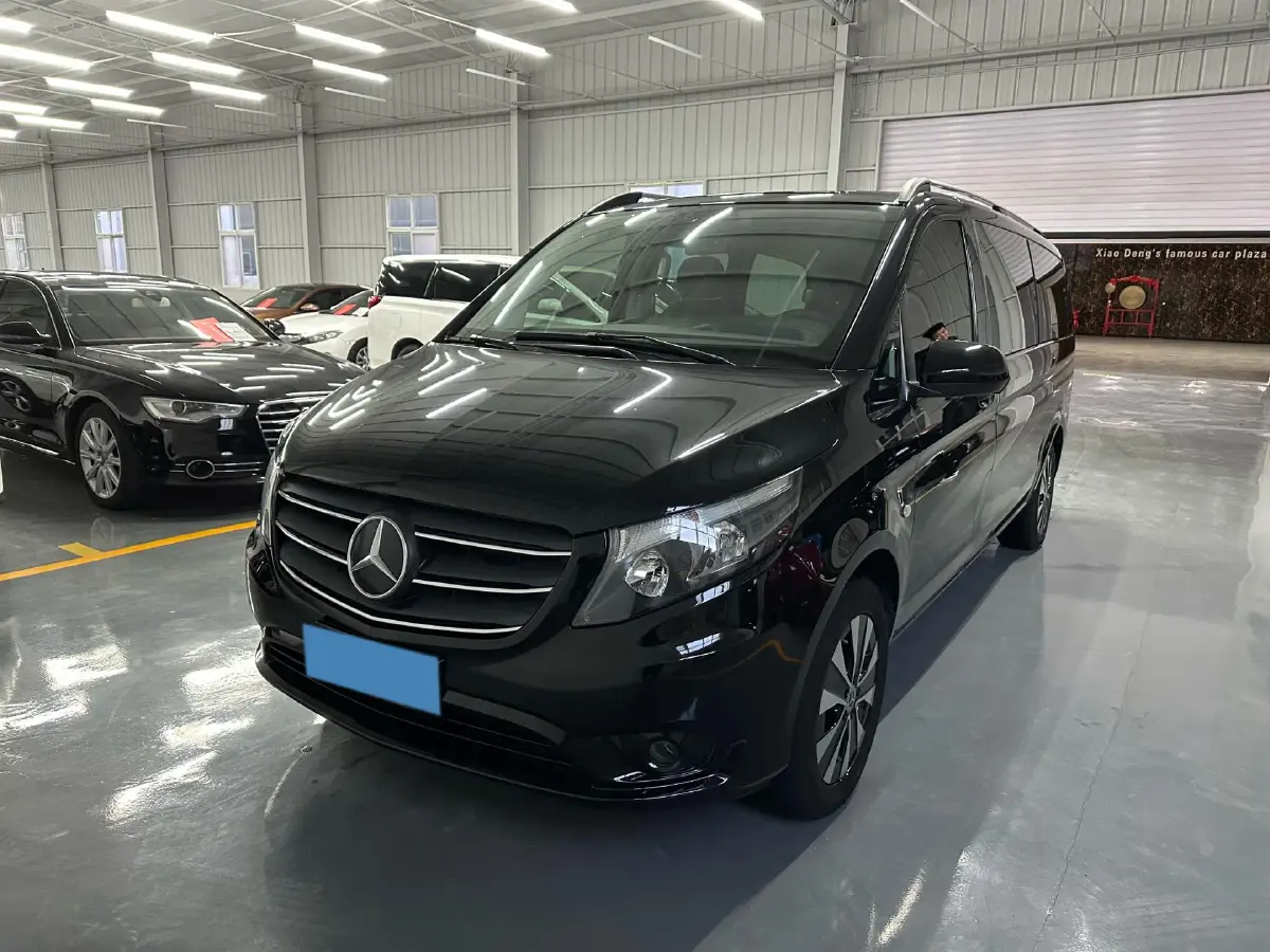 2021 Mercedes-Benz Vito 2.0T 211HP L4 9AT 2021 Mercedes-Benz Vito 2.0T 211HP L4 9AT
