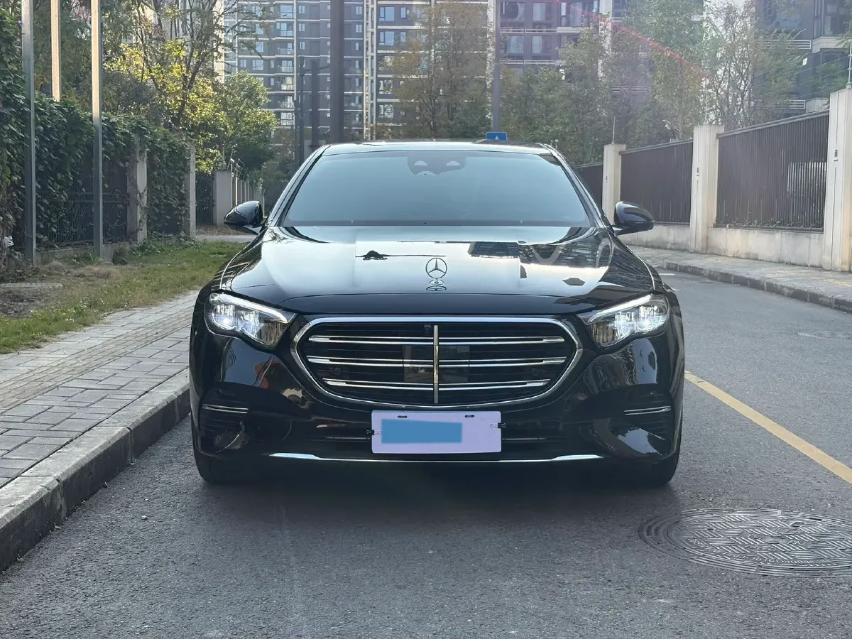 2025 Mercedes-Benz E Class 2.0T 258HP L4 9AT,autocango,china used car exporter,china ev exporter,chinese used car exporter,chinese used ev exporter