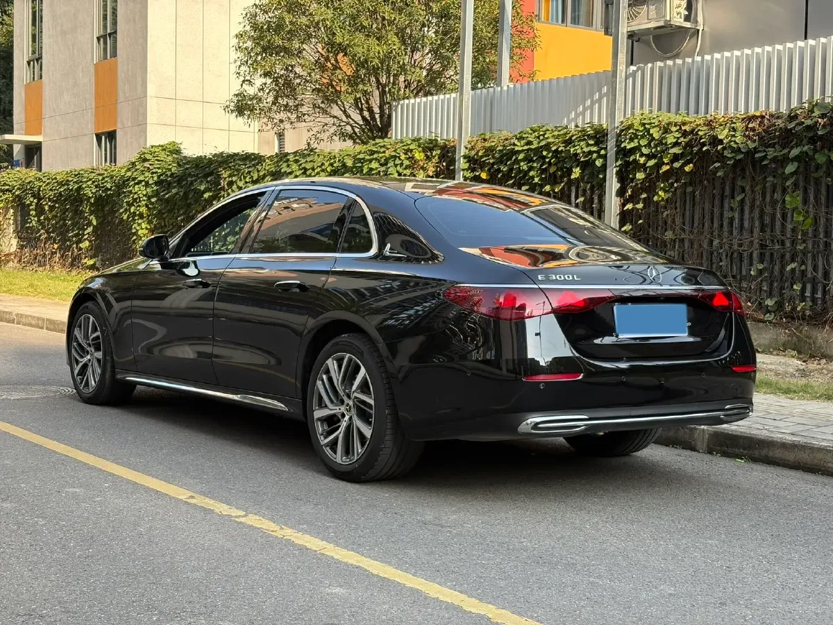 2025 Mercedes-Benz E Class 2.0T 258HP L4 9AT,autocango,china used car exporter,china ev exporter,chinese used car exporter,chinese used ev exporter