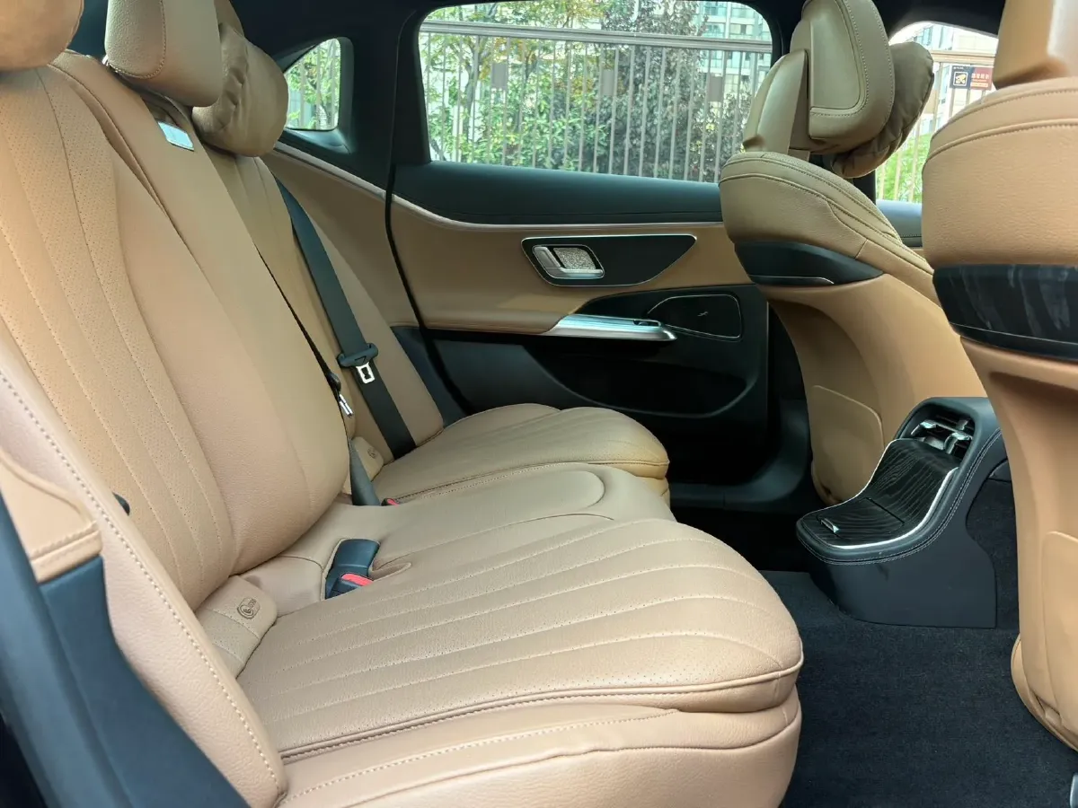 2025 Mercedes-Benz E Class 2.0T 258HP L4 9AT,autocango,china used car exporter,china ev exporter,chinese used car exporter,chinese used ev exporter