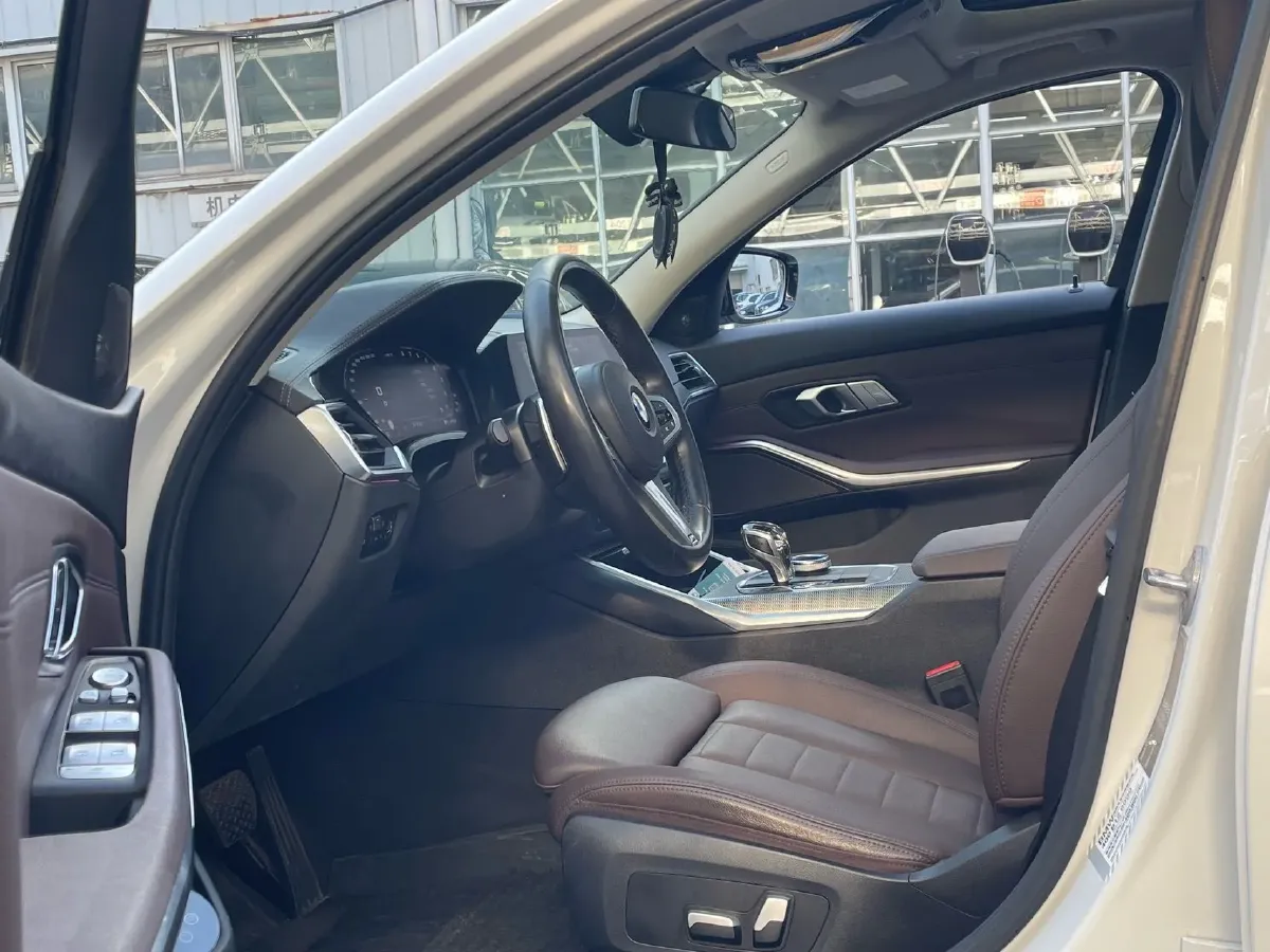 2020 BMW 3 Series 2.0T 184HP L4 8AT,autocango,china used car exporter,china ev exporter,chinese used car exporter,chinese used ev exporter