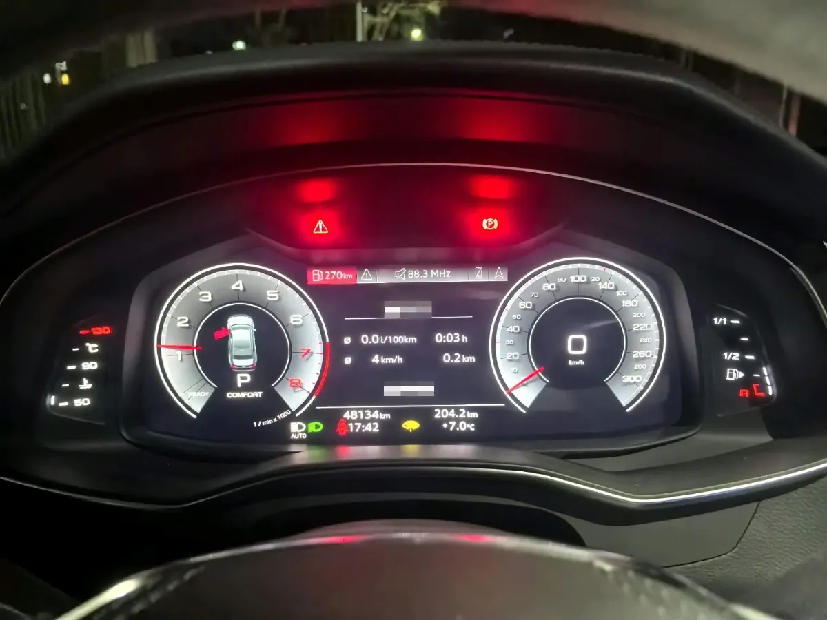 2023 Audi A6L 2.0T 245HP L4 7DCT,autocango,china used car exporter,china ev exporter,chinese used car exporter,chinese used ev exporter
