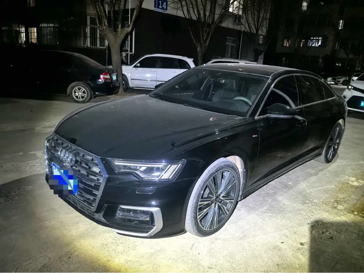 2023 Audi A6L 2.0T 245HP L4 7DCT,autocango,china used car exporter,china ev exporter,chinese used car exporter,chinese used ev exporter