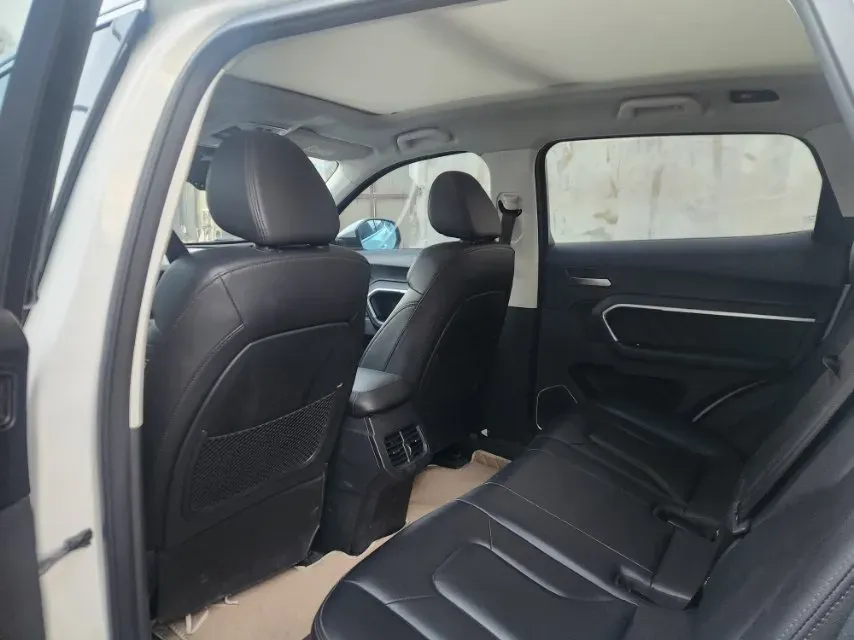 2017 Haval H6 2.0T 197HP L4 7DCT,autocango,china used car exporter,china ev exporter,chinese used car exporter,chinese used ev exporter