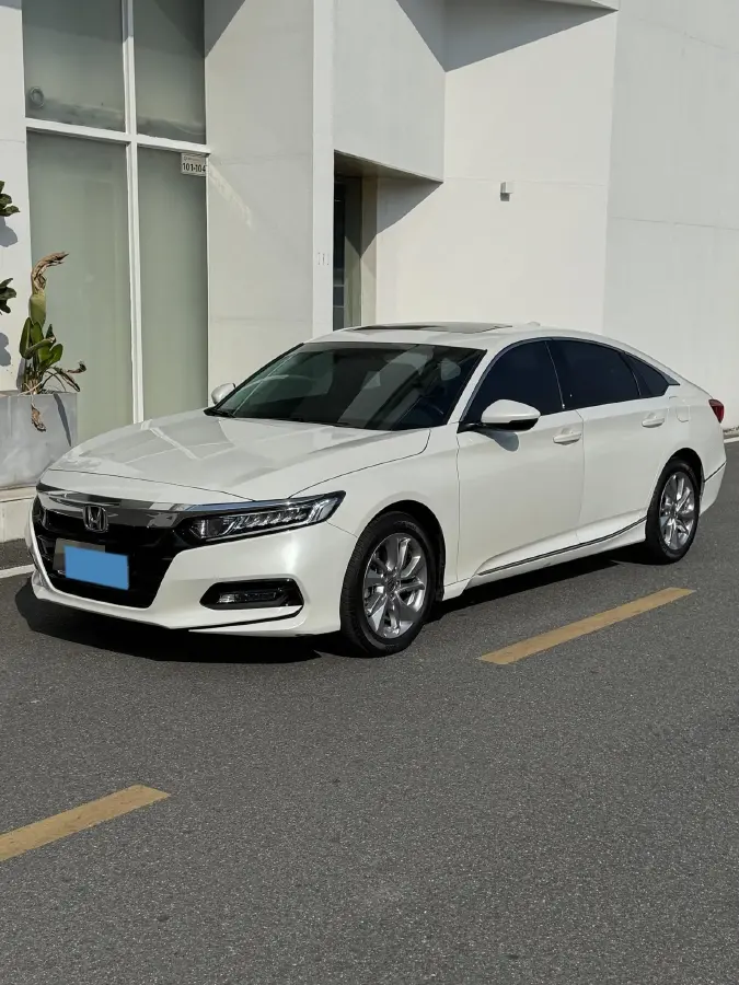 2018 Honda Accord 1.5T 194HP L4 CVT