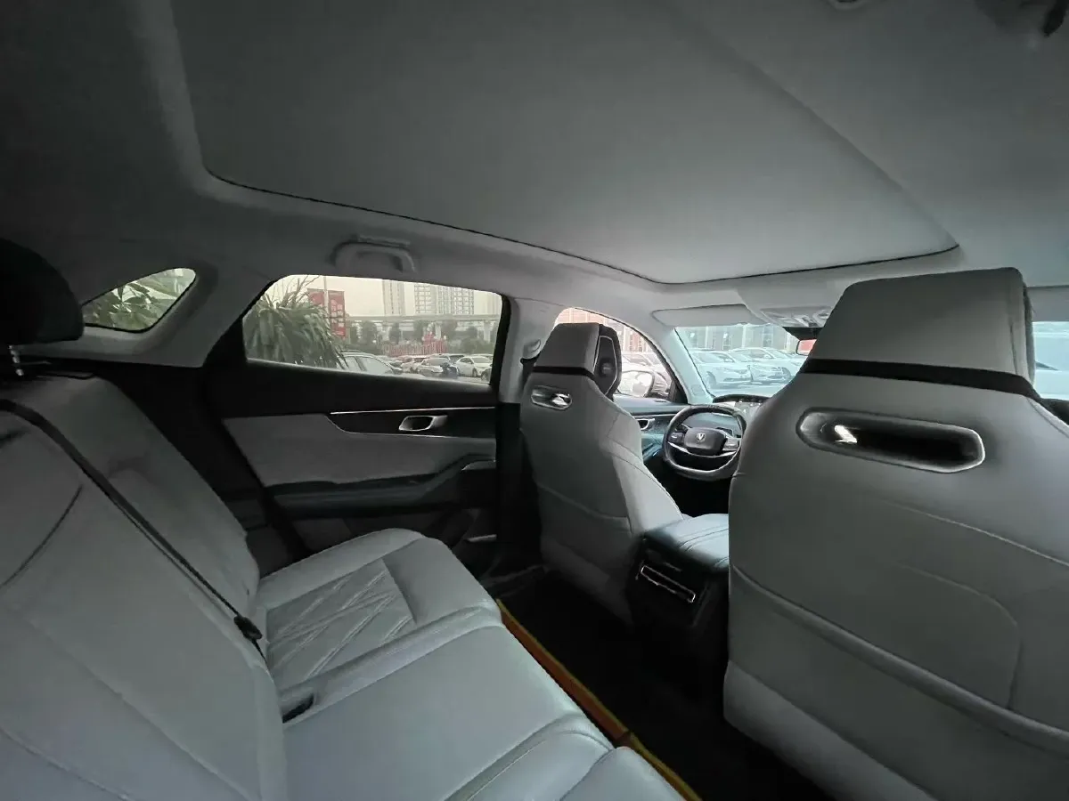 2023 ChangAn UNI-K iDD 1.5T 170HP L4 6TCT PHEV 28.39KWH,autocango,china used car exporter,china ev exporter,chinese used car exporter,chinese used ev exporter