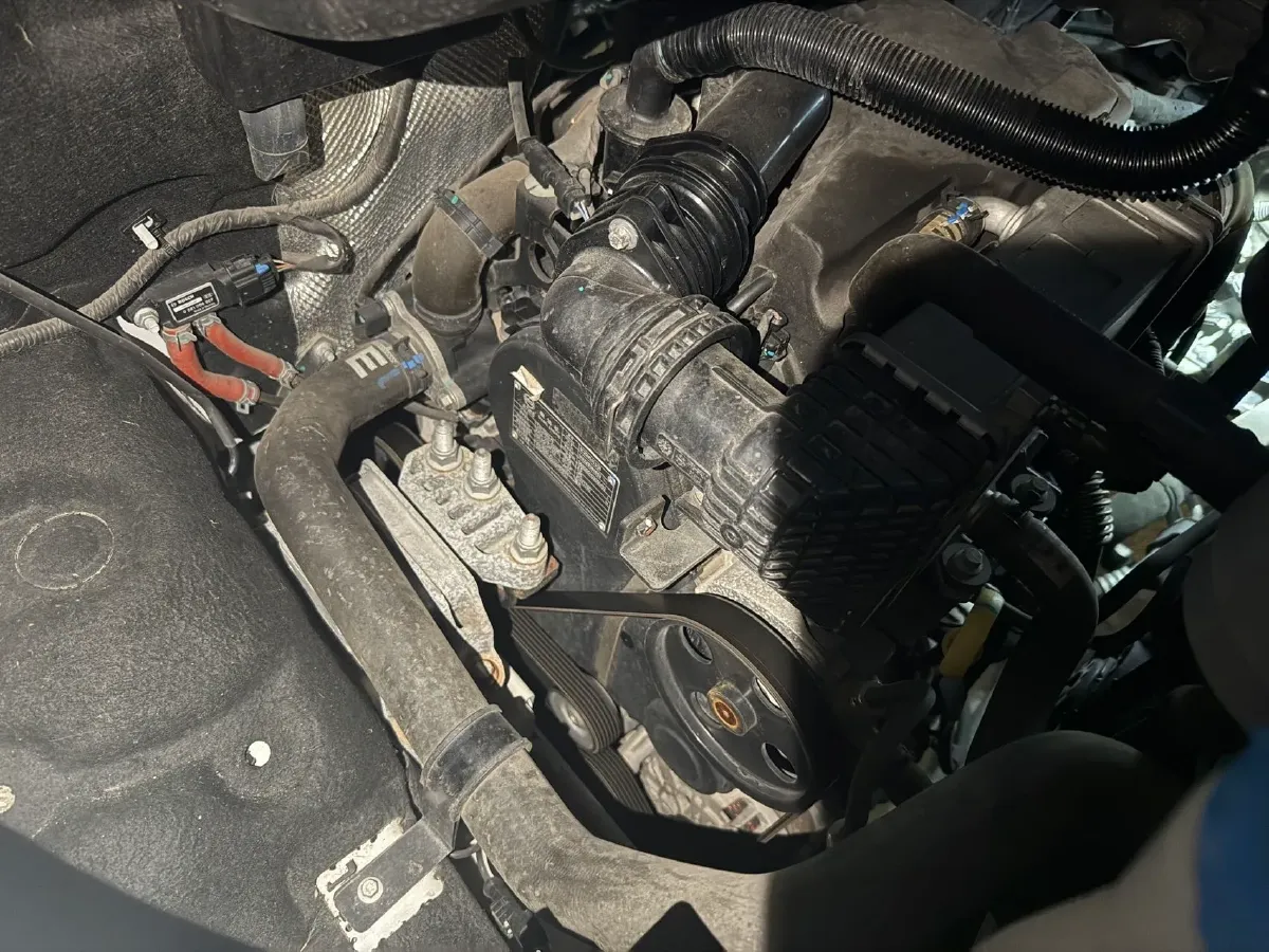 2022 JMC YuHu 9 2.0T 220HP L4 6MT,autocango,china used car exporter,china ev exporter,chinese used car exporter,chinese used ev exporter