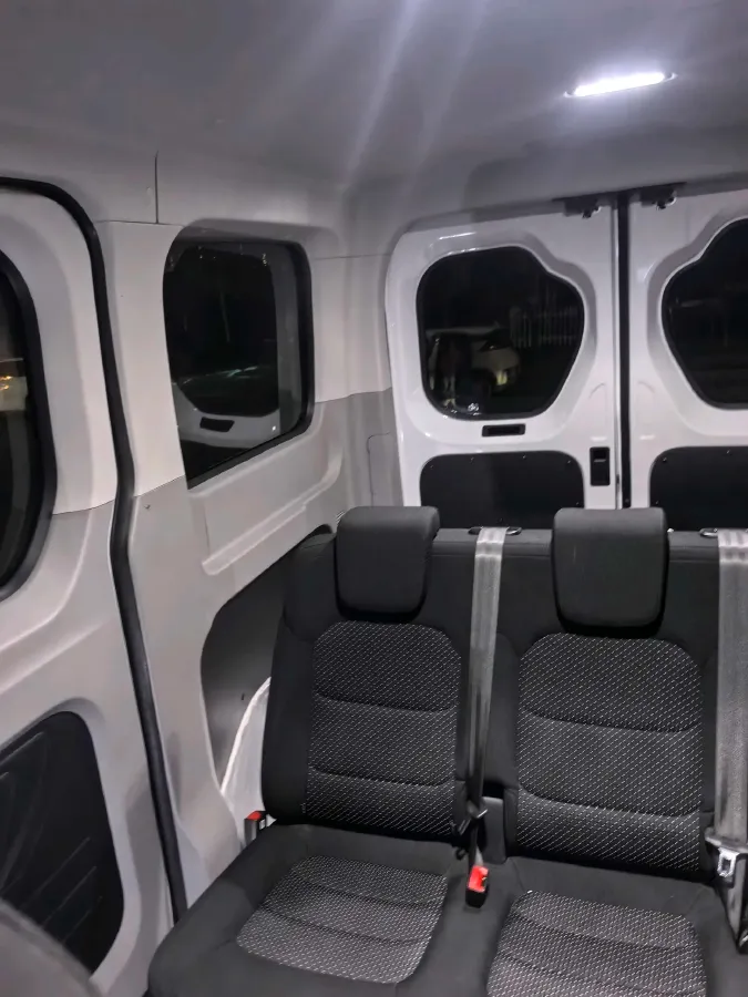 2022 JMC YuHu 9 2.0T 220HP L4 6MT,autocango,china used car exporter,china ev exporter,chinese used car exporter,chinese used ev exporter