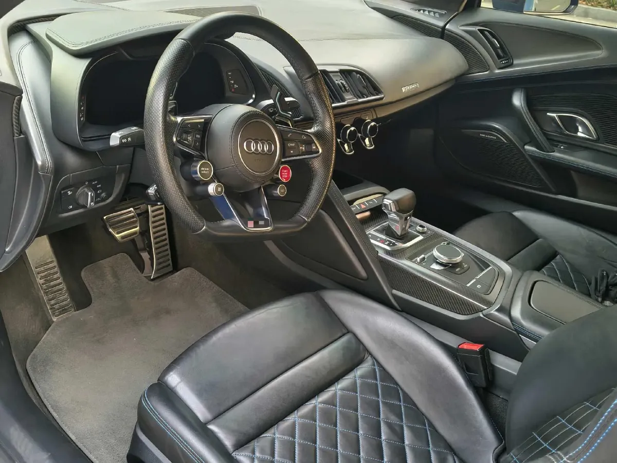 2016 Audi R8 5.2L 611HP V10 7DCT,autocango,china used car exporter,china ev exporter,chinese used car exporter,chinese used ev exporter