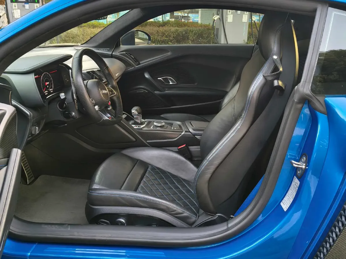 2016 Audi R8 5.2L 611HP V10 7DCT,autocango,china used car exporter,china ev exporter,chinese used car exporter,chinese used ev exporter