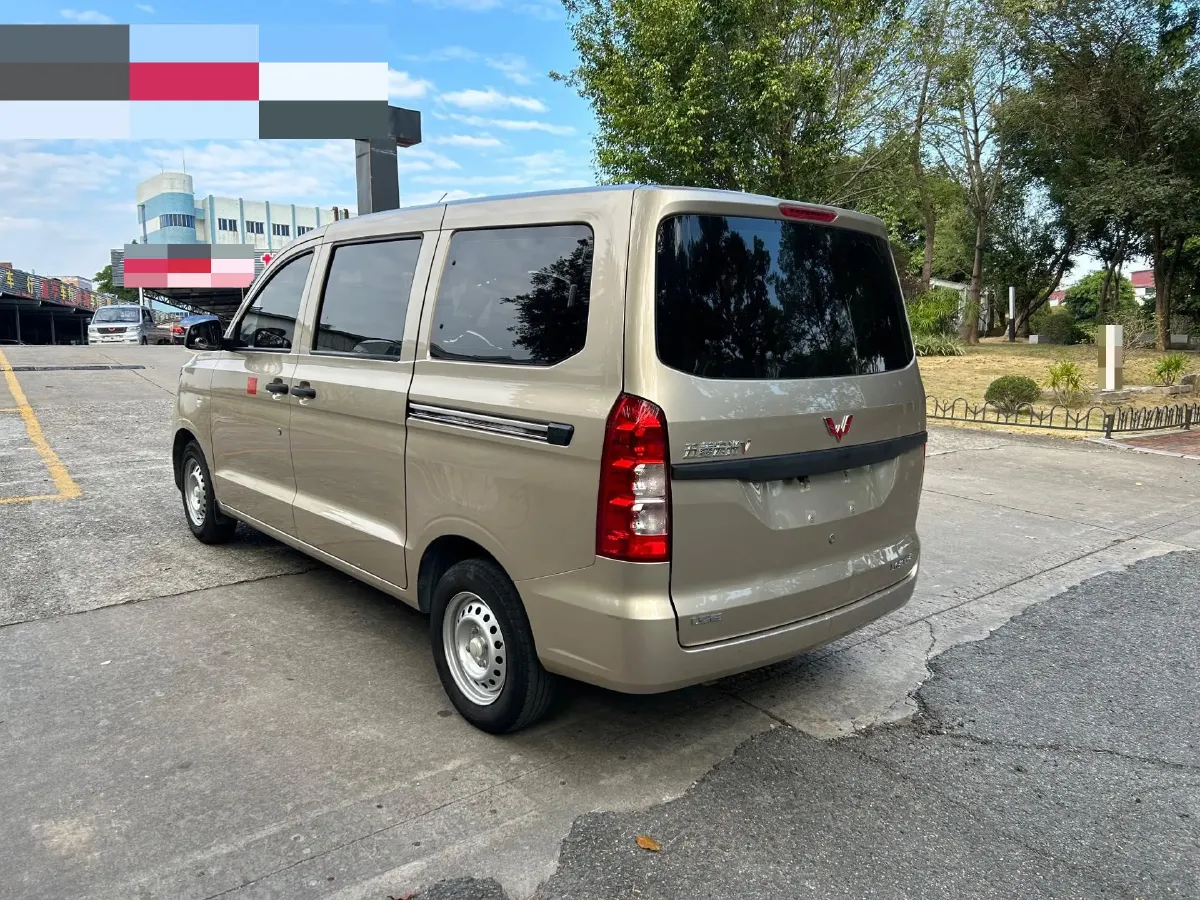 2021 WuLing HongGuang V 1.5L 99HP L4 6MT,autocango,china used car exporter,china ev exporter,chinese used car exporter,chinese used ev exporter