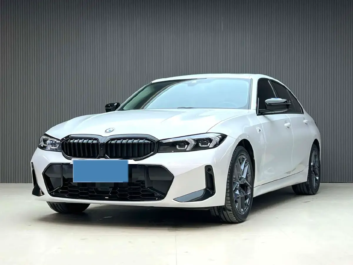 2025 BMW 3 Series 2.0T 245HP L4 8AT