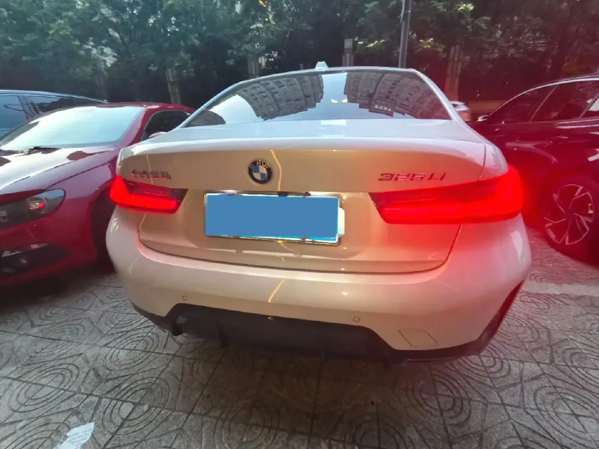 2023 BMW 3 Series 2.0T 156HP L4 8AT,autocango,china used car exporter,china ev exporter,chinese used car exporter,chinese used ev exporter