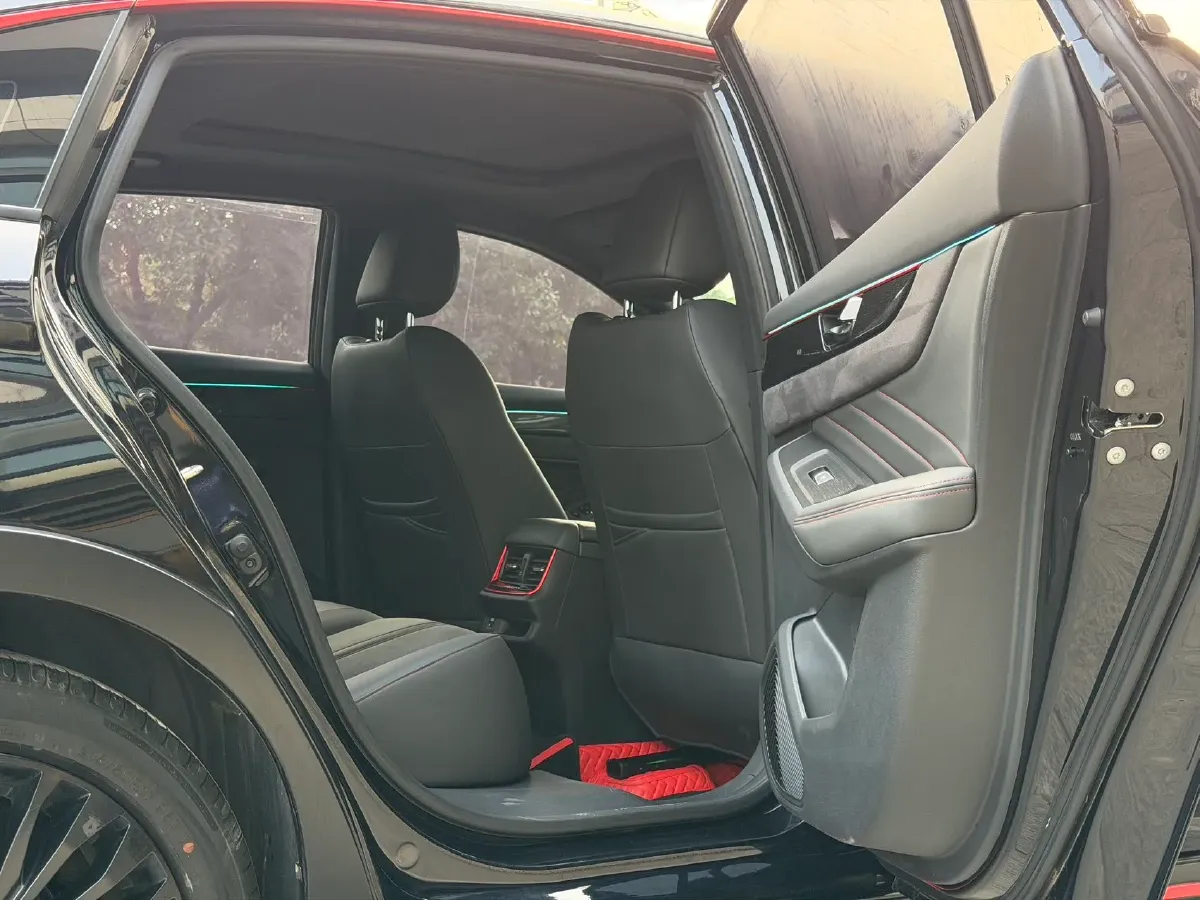 2021 DongFeng Aeolus YiXuan MAX 1.5T 190HP L4 7DCT,autocango,china used car exporter,china ev exporter,chinese used car exporter,chinese used ev exporter