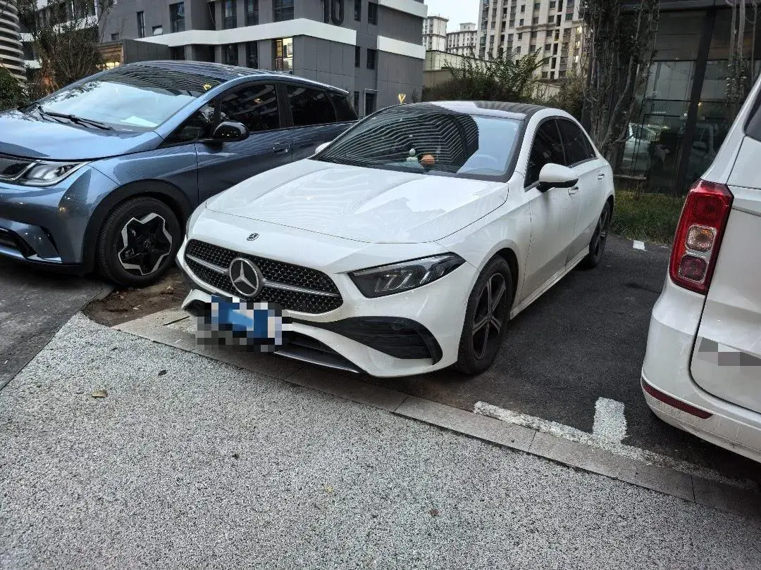 2024 Mercedes-Benz A Class 1.3T 163HP L4 7DCT