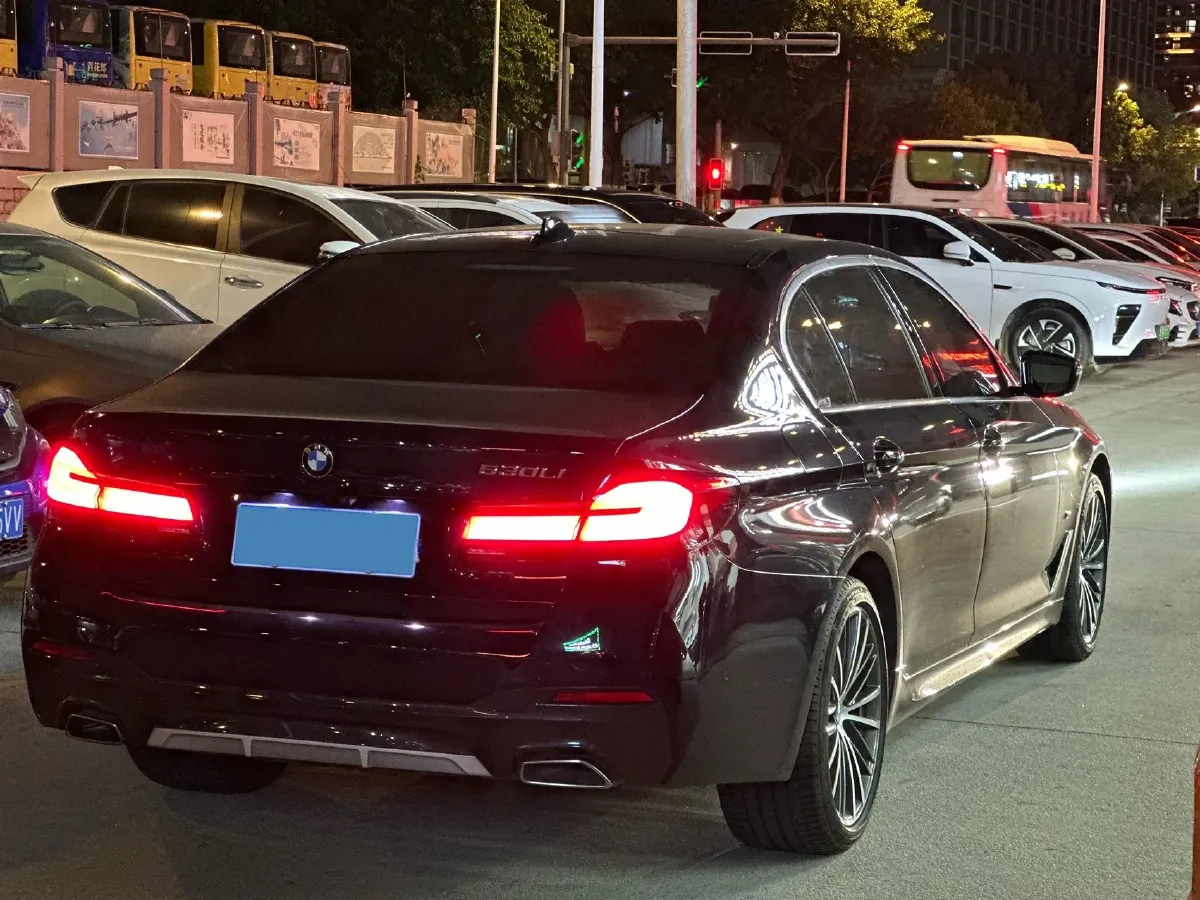 2021 BMW 5 Series 2.0T 252HP L4 8AT,autocango,china used car exporter,china ev exporter,chinese used car exporter,chinese used ev exporter