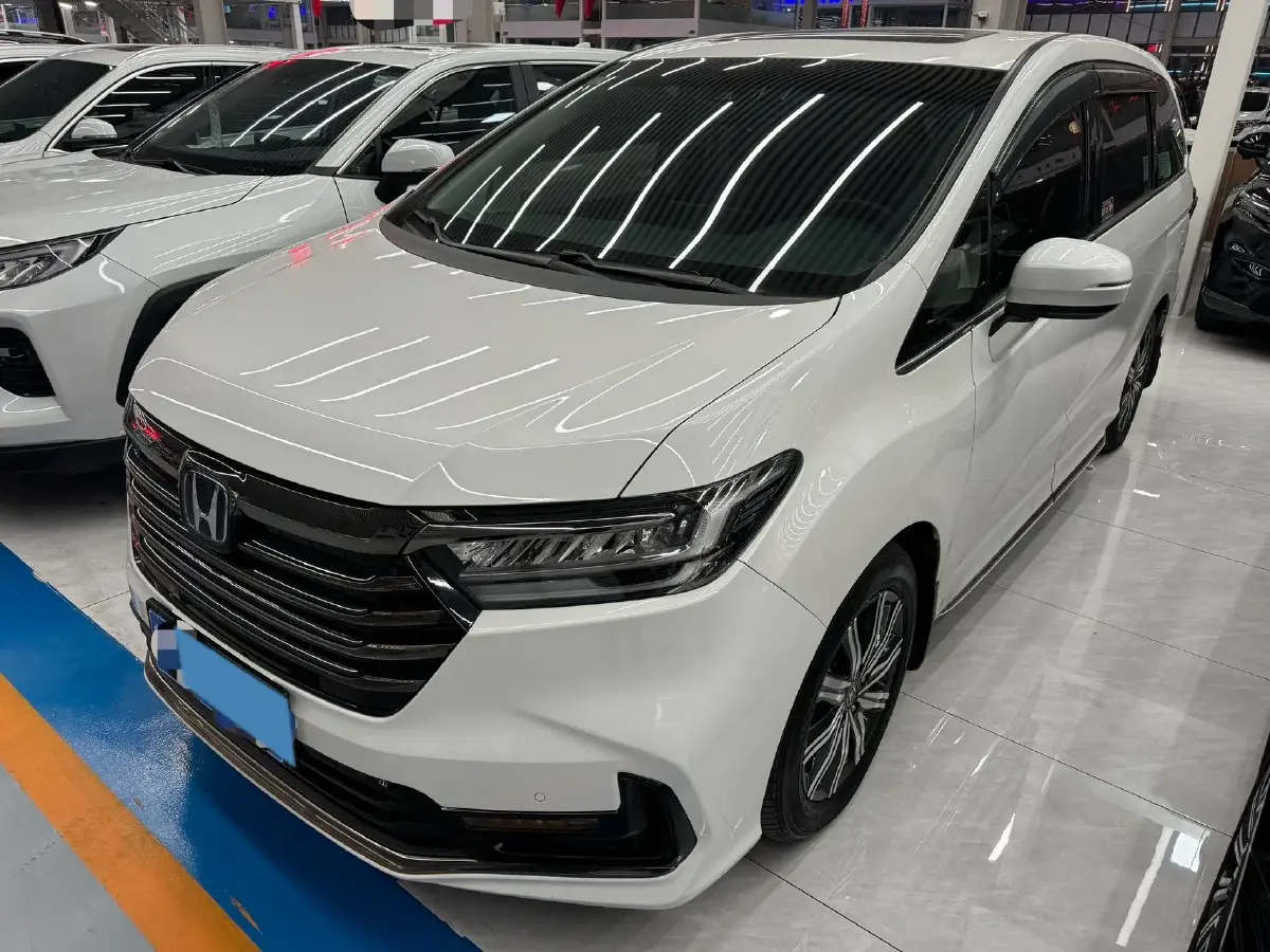 2022 Honda Odyssey 2.0L 146HP L4 E-CVT Hybrid