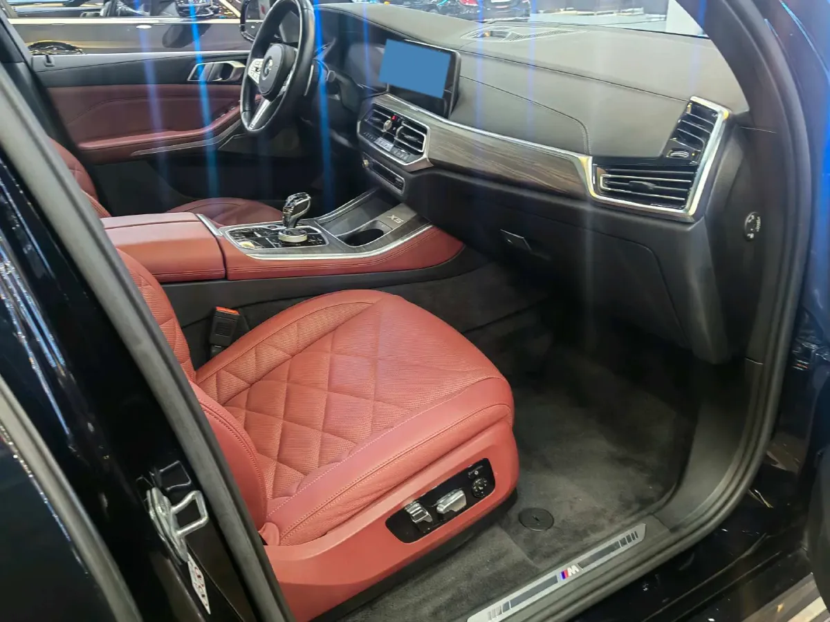 2022 BMW X5 3.0T 333HP L6 8AT,autocango,china used car exporter,china ev exporter,chinese used car exporter,chinese used ev exporter