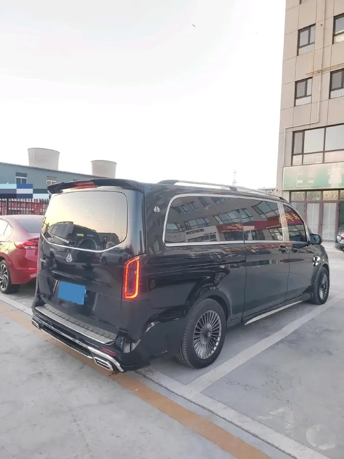 2021 Mercedes-Benz Vito 2.0T 211HP L4 9AT,autocango,china used car exporter,china ev exporter,chinese used car exporter,chinese used ev exporter