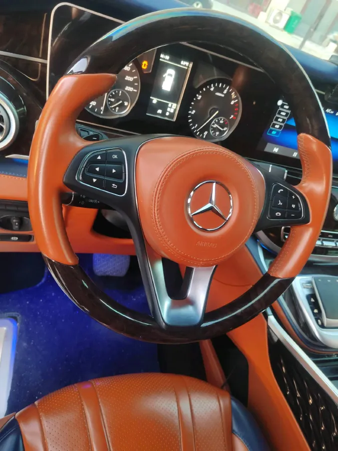 2021 Mercedes-Benz Vito 2.0T 211HP L4 9AT,autocango,china used car exporter,china ev exporter,chinese used car exporter,chinese used ev exporter