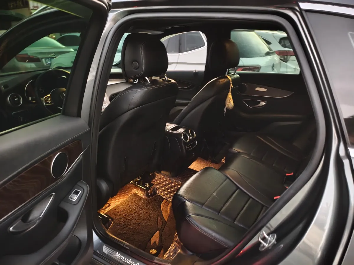 2020 Mercedes-Benz GLC Class 2.0T 197HP L4 9AT,autocango,china used car exporter,china ev exporter,chinese used car exporter,chinese used ev exporter