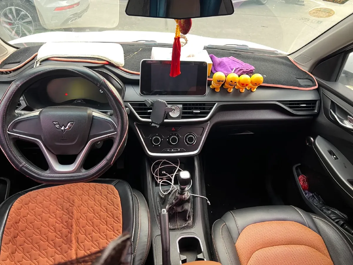 2018 WuLing HongGuang S3 1.5L 112HP L4 6MT,autocango,china used car exporter,china ev exporter,chinese used car exporter,chinese used ev exporter