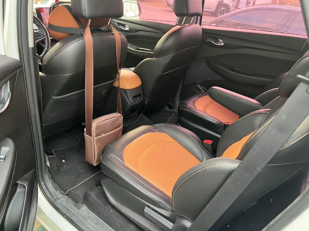 2018 WuLing HongGuang S3 1.5L 112HP L4 6MT,autocango,china used car exporter,china ev exporter,chinese used car exporter,chinese used ev exporter