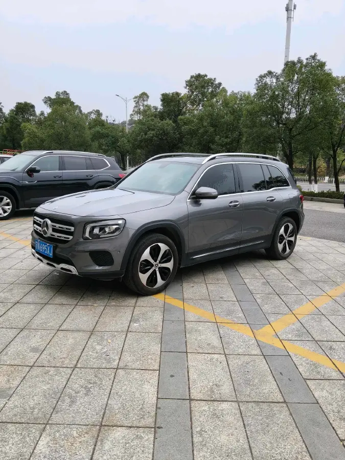 2023 Mercedes-Benz GLB Class 2.0T 190HP L4 8DCT