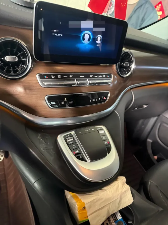 2020 Mercedes-Benz V Class 2.0T 211HP L4 9AT,autocango,china used car exporter,china ev exporter,chinese used car exporter,chinese used ev exporter