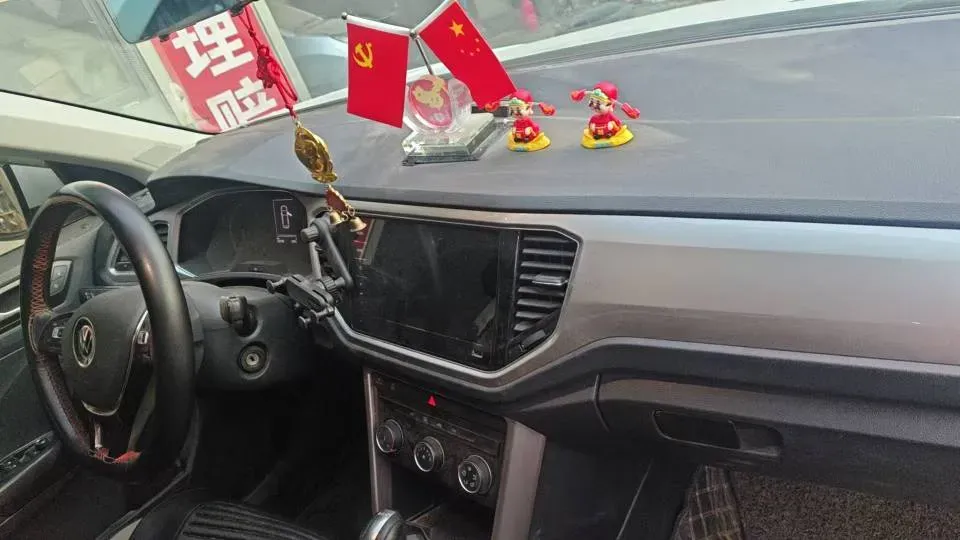 2021 Volkswagen T-Roc 1.4T 150HP L4 7DCT,autocango,china used car exporter,china ev exporter,chinese used car exporter,chinese used ev exporter