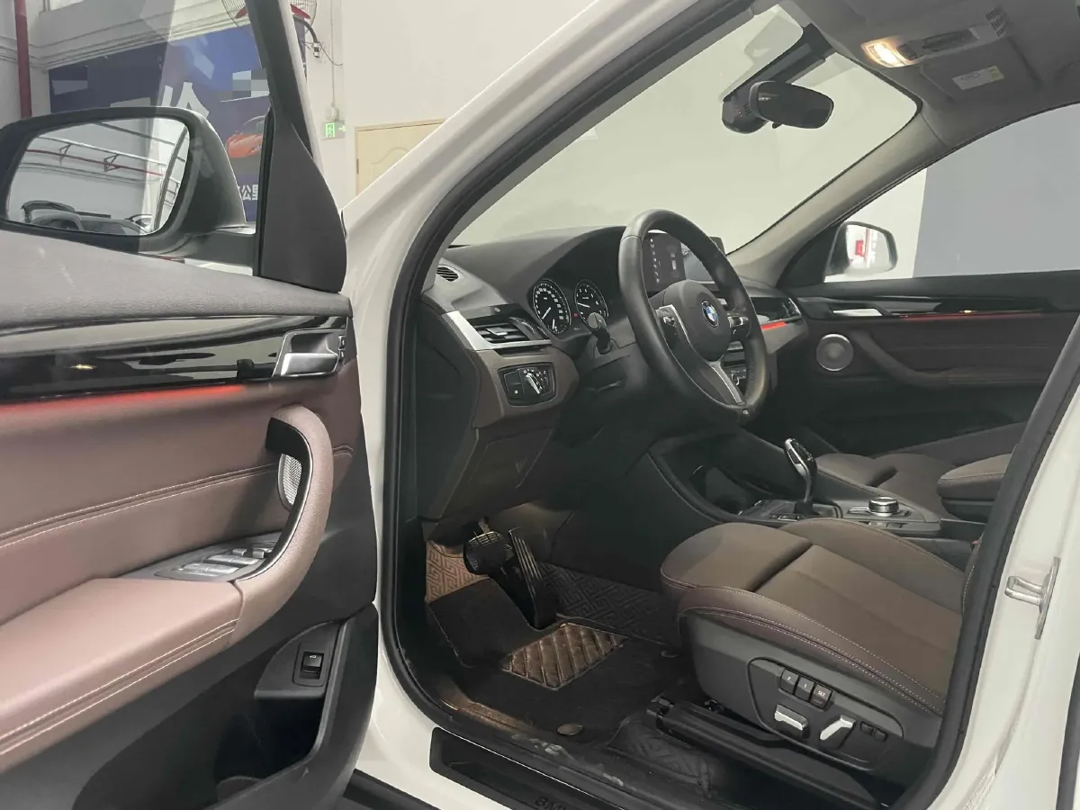 2022 BMW X1 2.0T 192HP L4 7DCT,autocango,china used car exporter,china ev exporter,chinese used car exporter,chinese used ev exporter