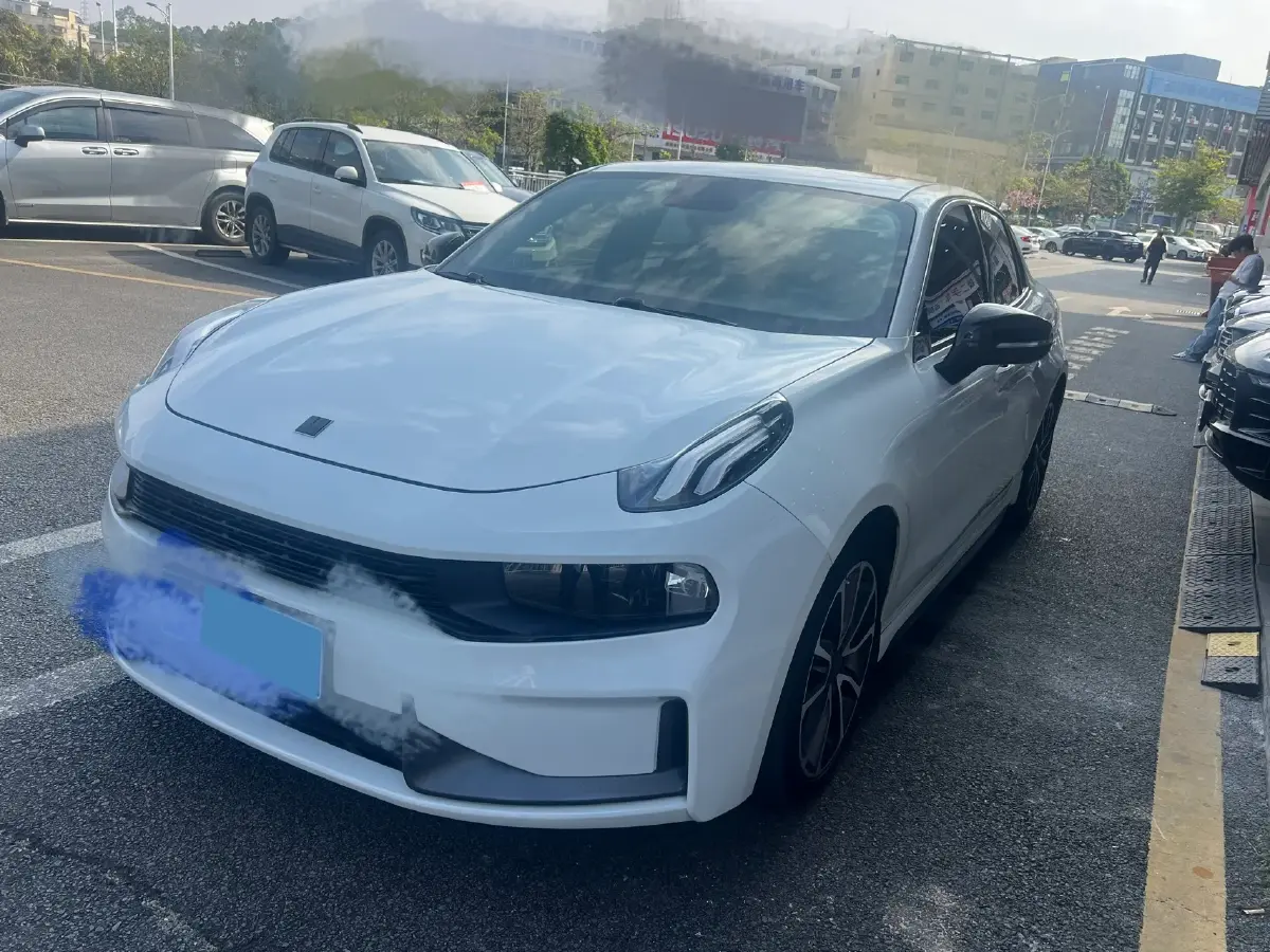 2019 LYNK&CO 03 2.0T 190HP L4 6AT