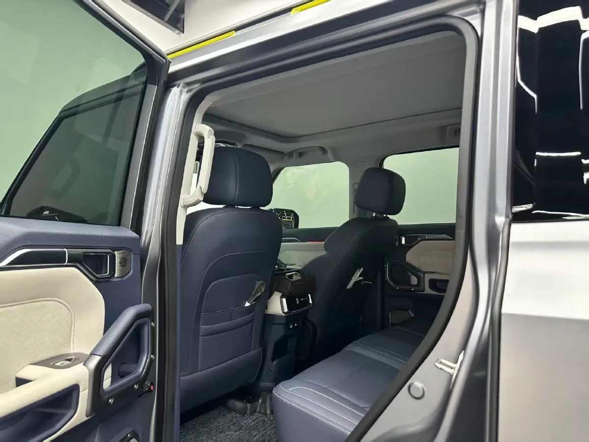 2024 Jetour ShanHai TravellerC-DM 1.5T 156HP L4 3DHT PHEV 26.7KWH,autocango,china used car exporter,china ev exporter,chinese used car exporter,chinese used ev exporter