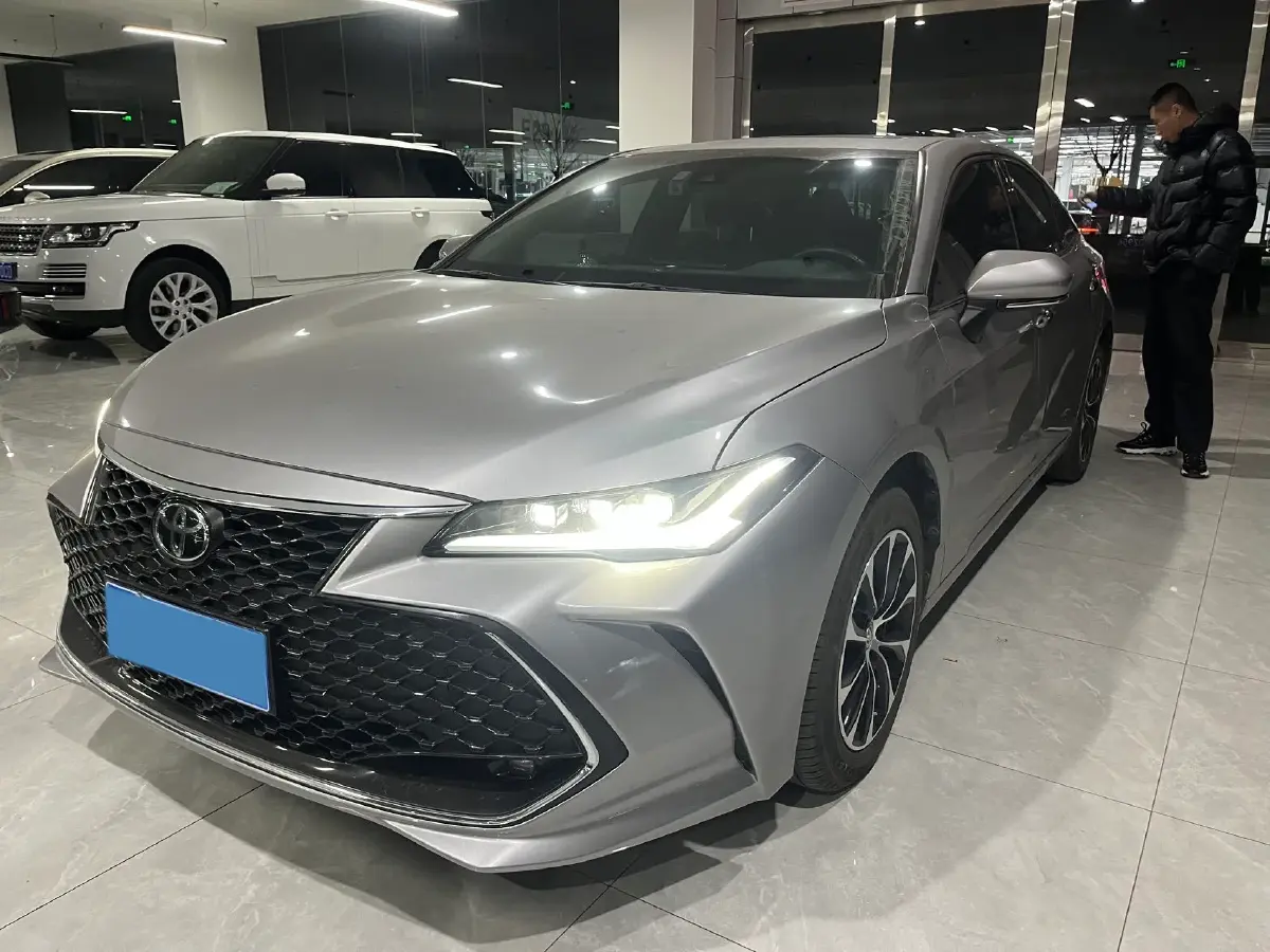 2022 Toyota Avalon 2.5L 209HP L4 8AT