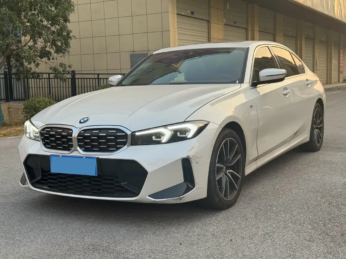 2024 BMW 3 Series 2.0T 184HP L4 8AT